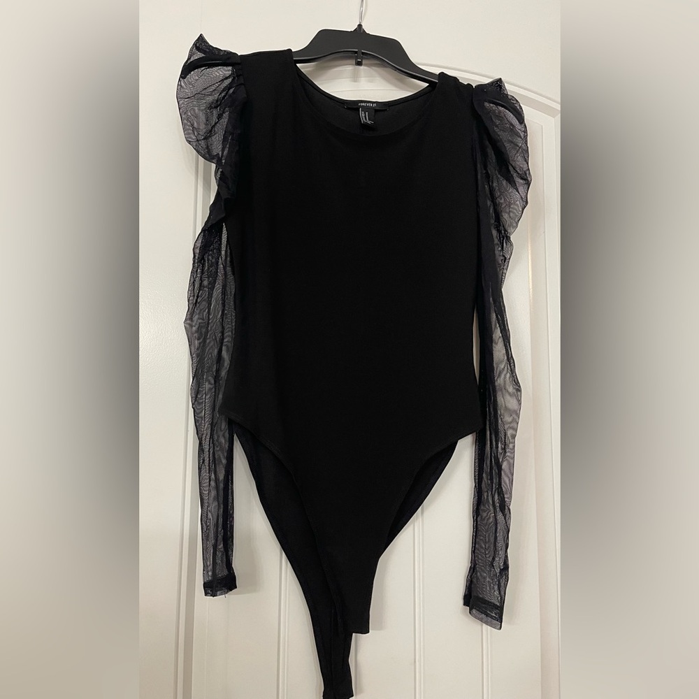 Forever 21 Elegant Black Bodysuit with Sheer Sleeves size M